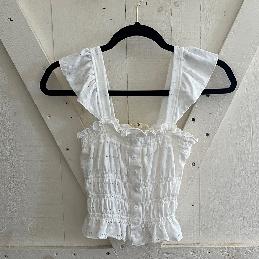 White ruched ruffle strap eyelet tank like new w/ button up front XS